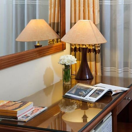 Lucky Central Hotel & Travel Hà Nội Ngoại thất bức ảnh
