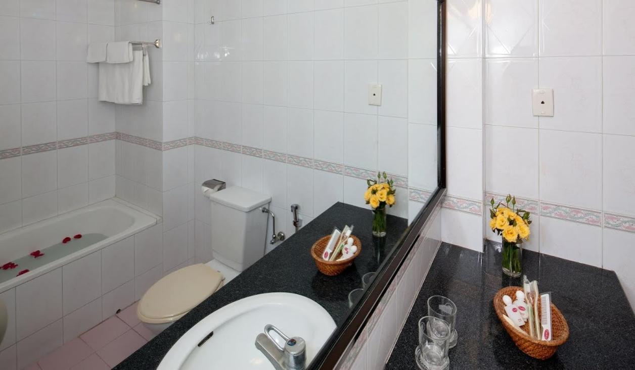 Lucky Central Hotel & Travel Hà Nội Ngoại thất bức ảnh